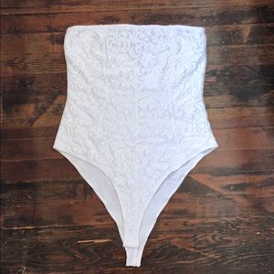 Laced white body suit top strapless